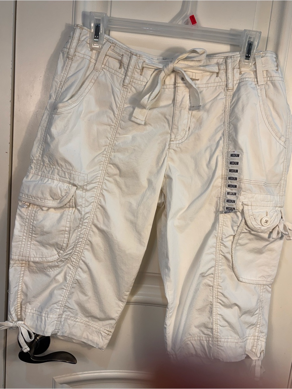 Calvin Klein CK Women’s Cargo Shorts Sz M White Drawstring 32W 8” Inseam